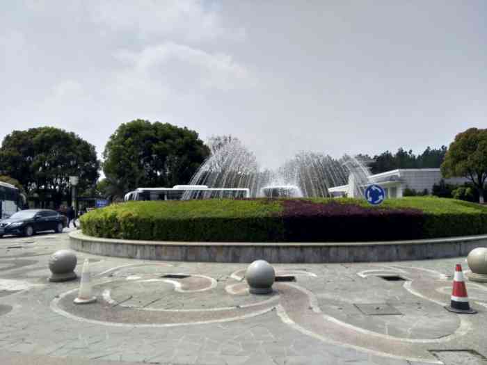 长乐园陵园-"长乐园陵园,位于黄陂区黄陂大道北150米.