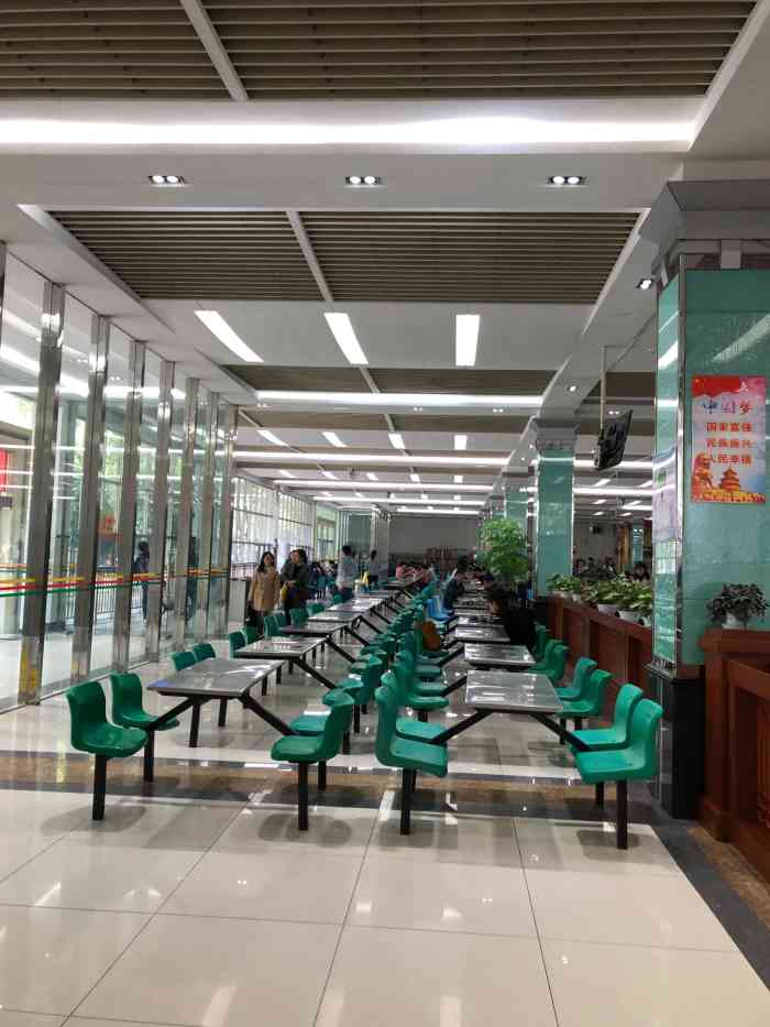 湖北经济学院食堂-
