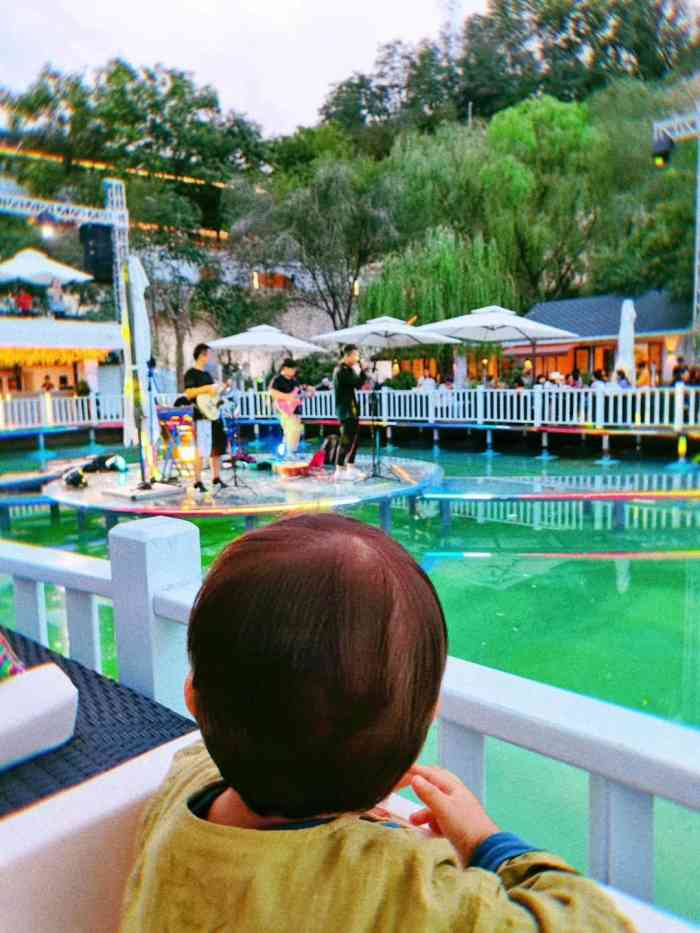 翠湖酒店-"位于大沙坪上面的五一山,环境不错,亭台楼.