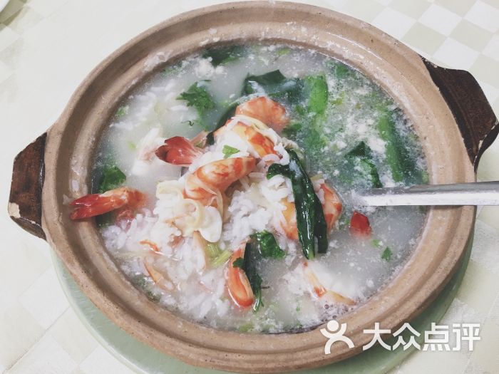 潮汕大石斑鱼头火锅鲜虾象拔蚌瑶柱砂锅粥图片 - 第6张
