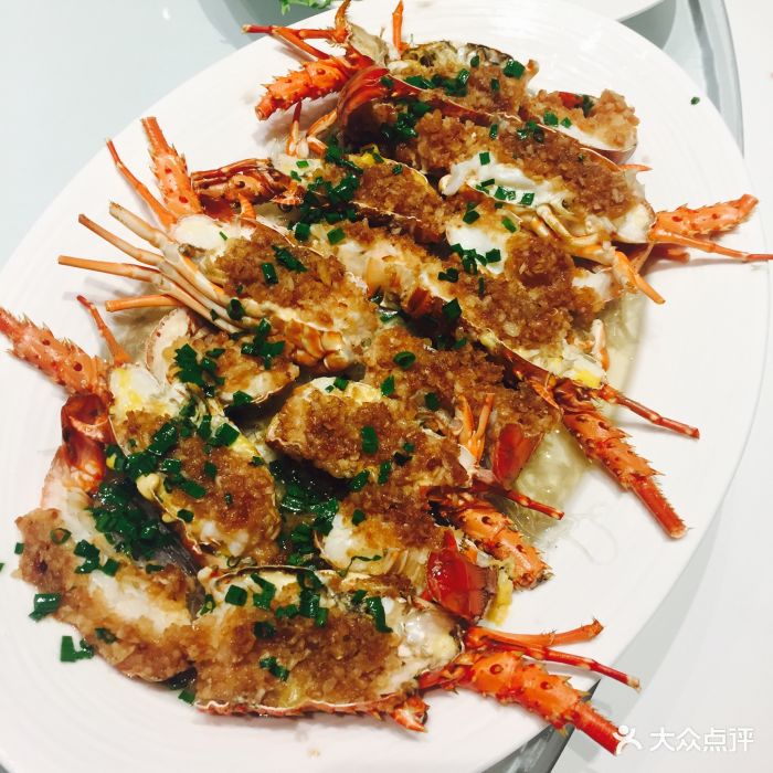 小青龙蒜蓉粉丝蒸