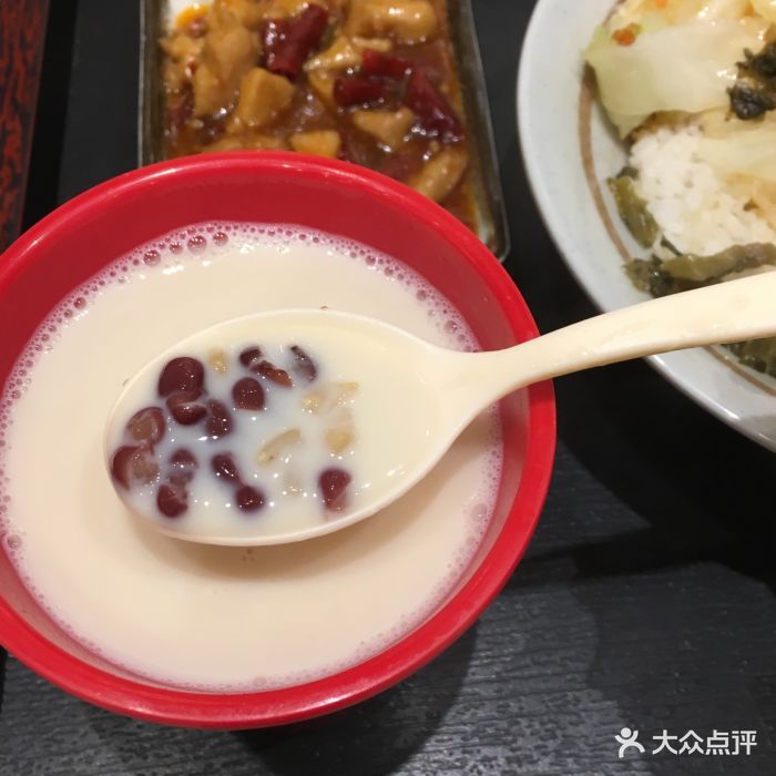 永和大王(江场西路店)早餐燕麦红豆谷物豆浆图片