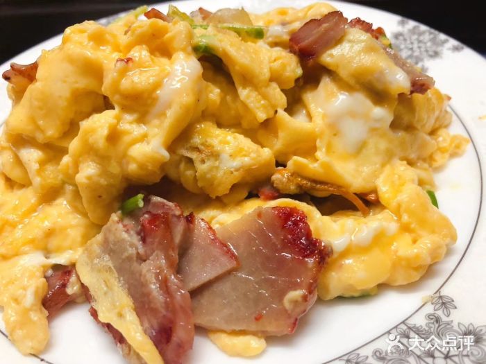 在这里打羽毛球好几次了,终于办卡,可以羽.-财