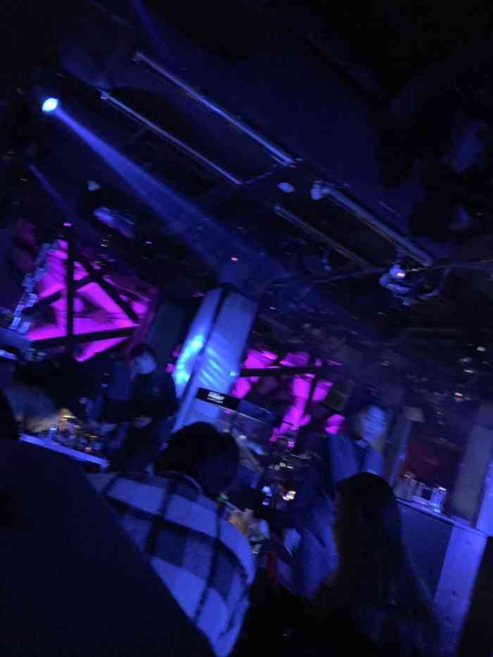 first fly·club(麦莎店)-"最近游荡于大连各大酒吧,.
