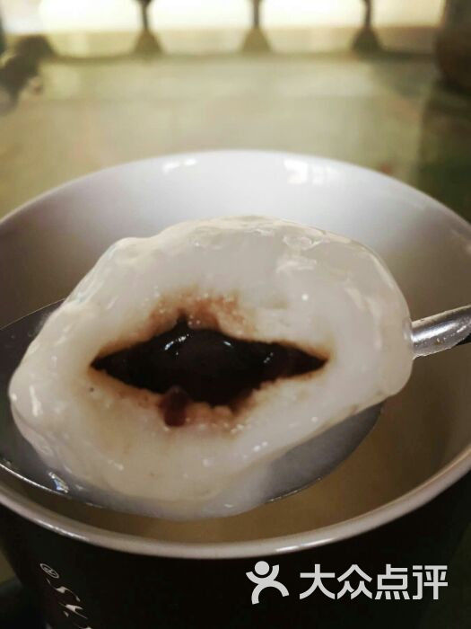 老城里钙奶汤圆(佳园里店)的点评