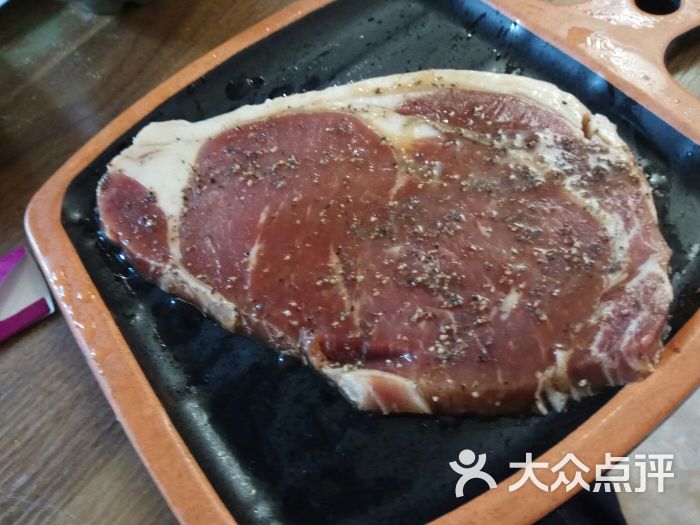 集安炭火烤肉牛排图片 第1张