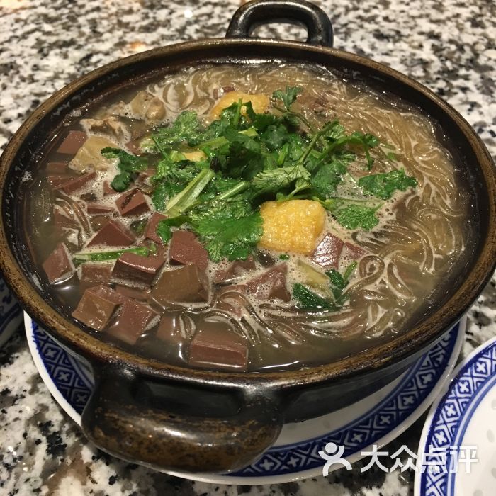 鸭血粉丝砂锅