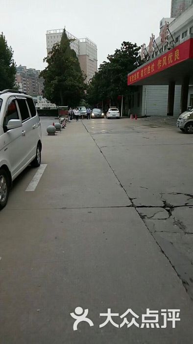 中国人民解放军第一六一医院停车场-场地图片