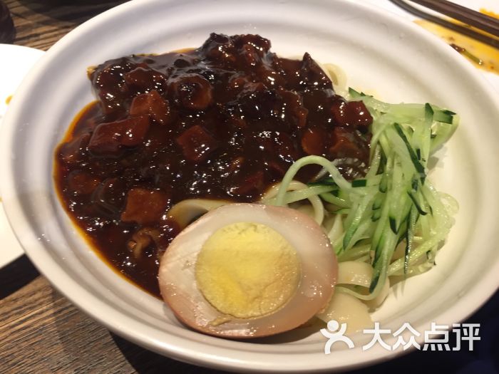 香辣肉酱刀削面