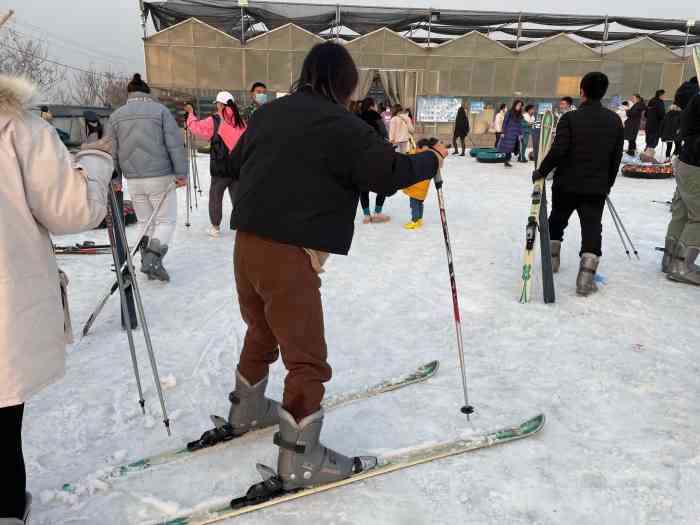 齐乐梦华梓橦山滑雪场-"寒假带小朋友去淄博,无意中发现当地滑雪价.