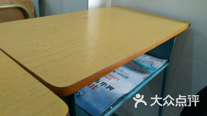 津桥外语【英语·小语种(中山三路总校)课桌图片 第89张