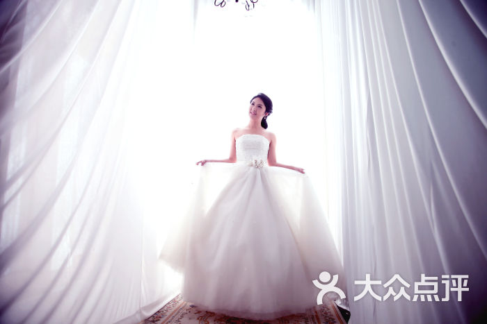 婚纱摄影光盘_光盘行动图片(2)