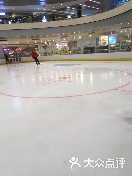 全明星滑冰俱乐部(武汉国际广场店)