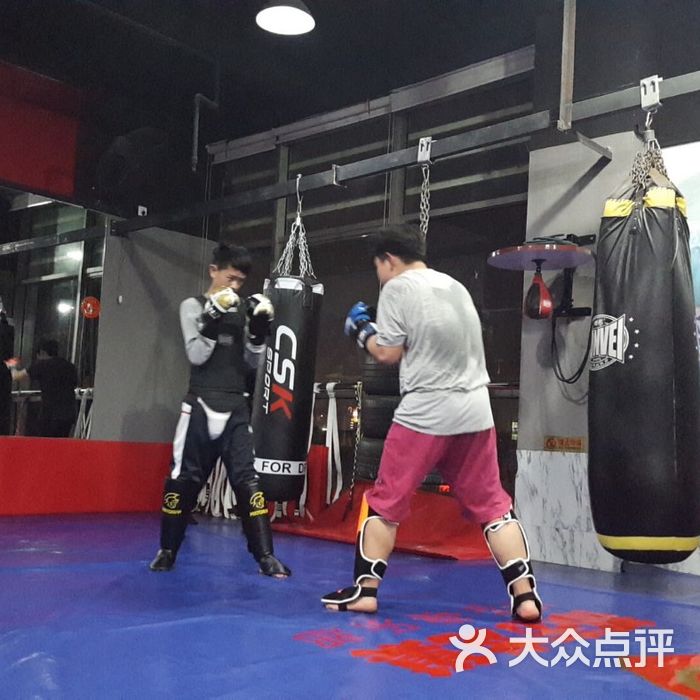 都市龙巢散打搏击俱乐部