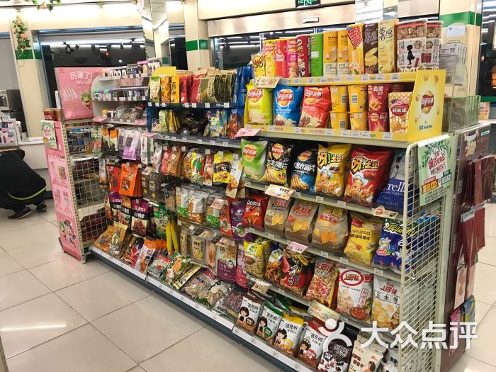 全家便利店(梅陇店)店内环境图片 - 第32张