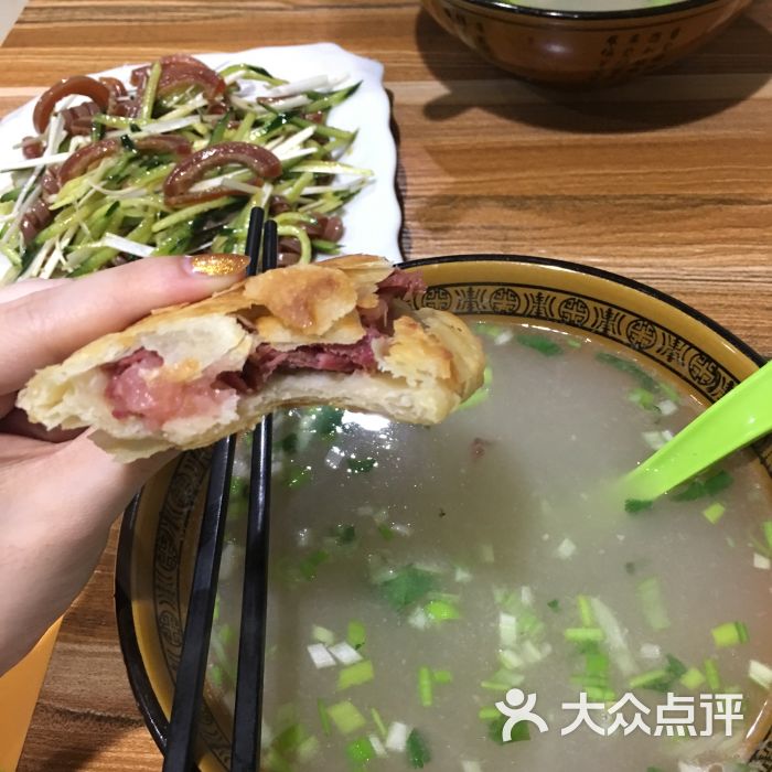 河间驴肉火烧驴肉汤图片 - 第2张