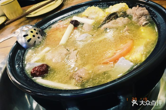 黑豆花牛肉排骨汤锅牛肉排骨图片