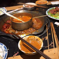 董家湾火锅人均消费_火锅卡通图片(3)