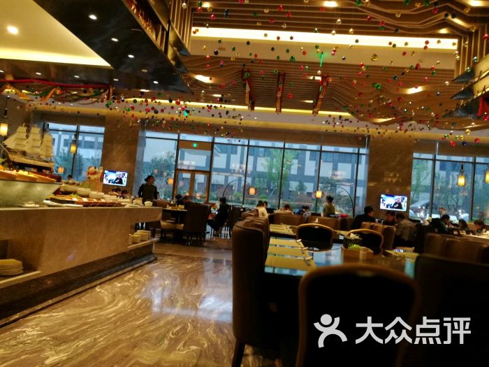 泰安万达嘉华酒店自助餐厅图片 - 第2张