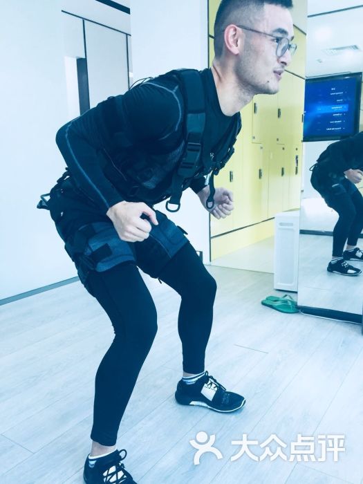 闪电EMS电脉冲健身工作室(卓越店)