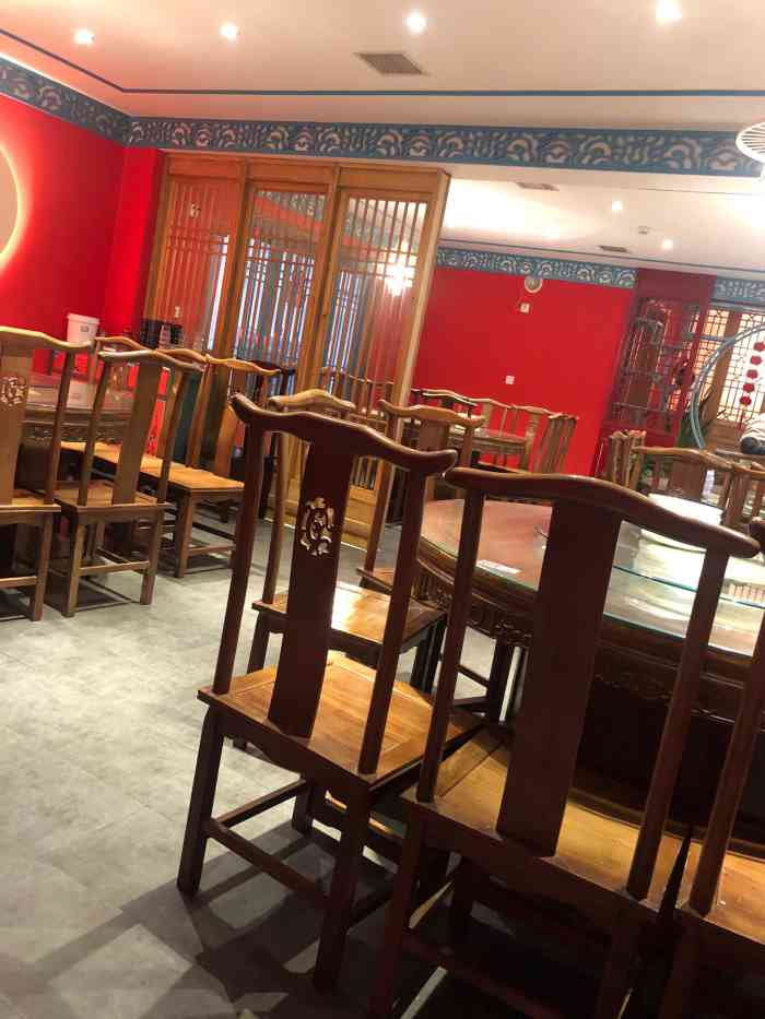 陕派长安(伞塔路店)-"地理位置临街比较好找!但没有位