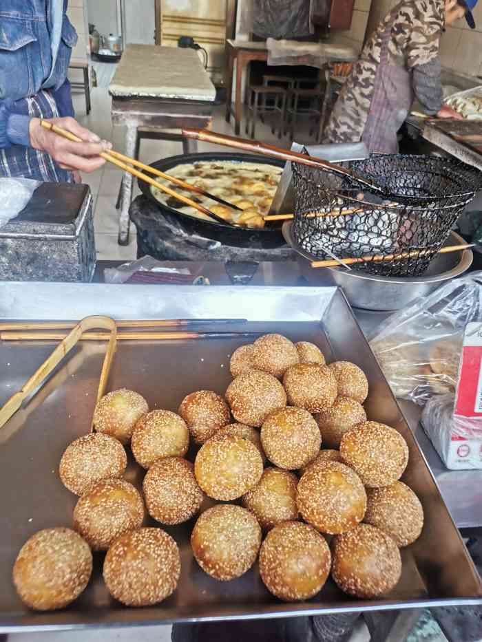 端荣烧饼-"皮市街,一条有着奔向文艺的心但却还没有实