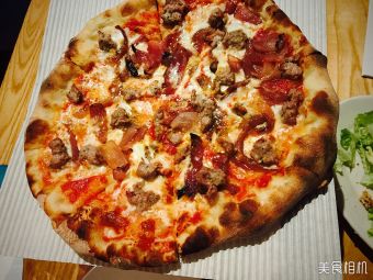 Howie's Artisan Pizza