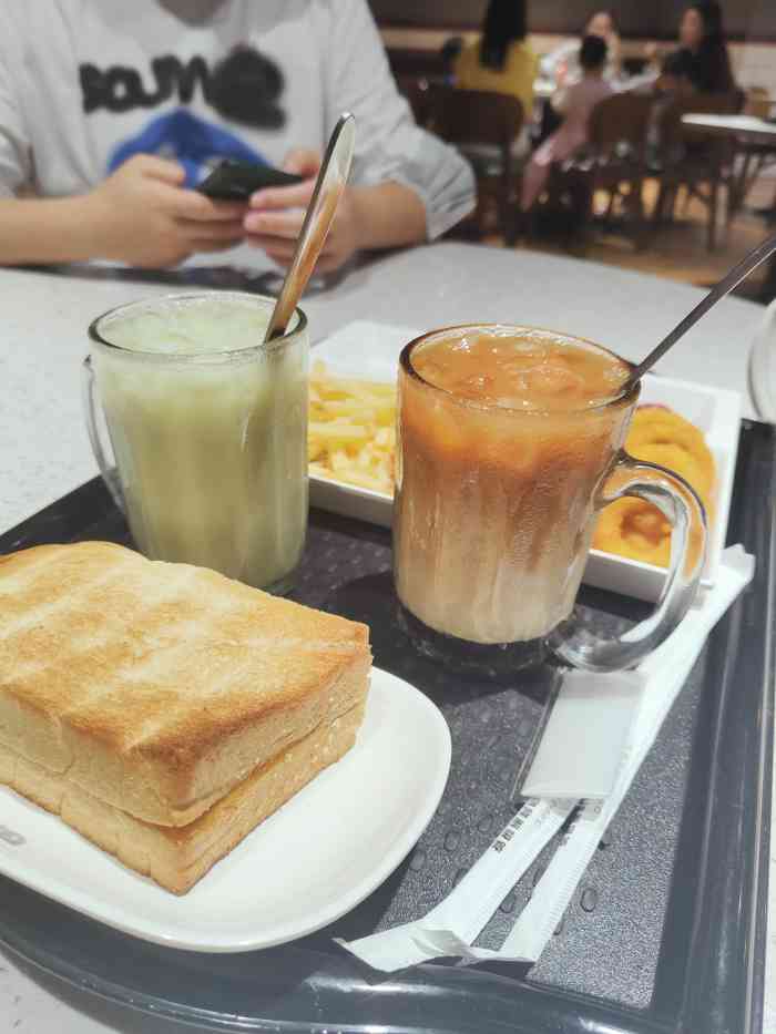 富源茶餐室(第一国际店"好久没来了,这个是会一直来的茶餐厅.