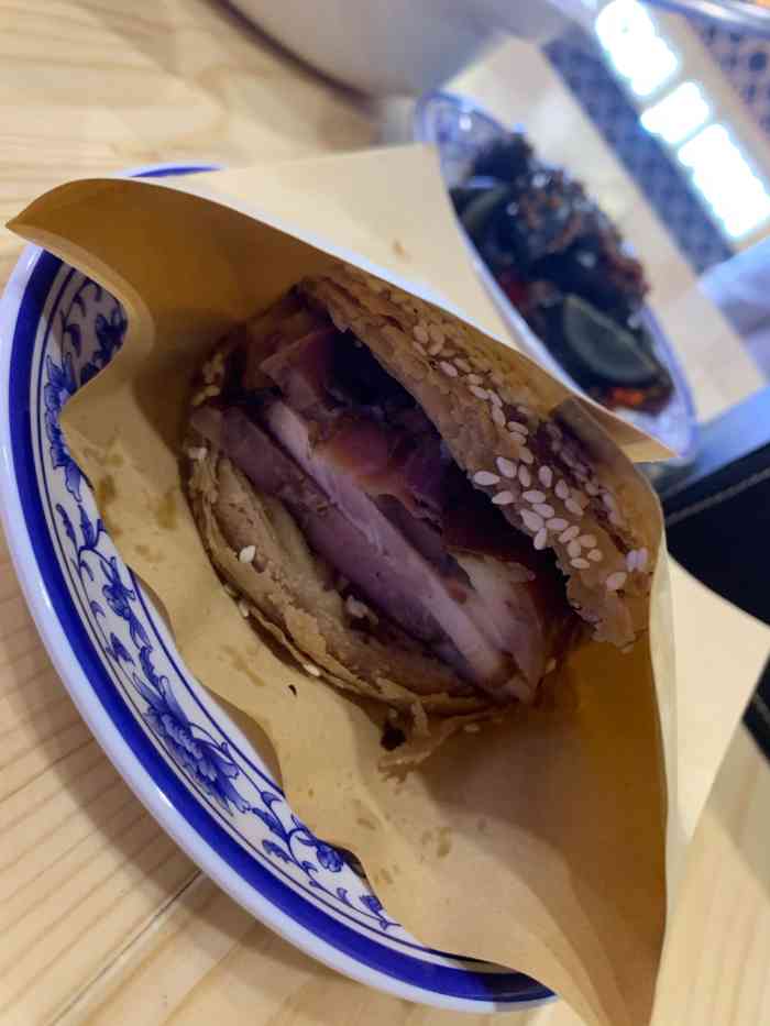 崔继民烧饼夹肘子(日坛店"偶然间发现的好店[调皮]特别棒～推荐一试