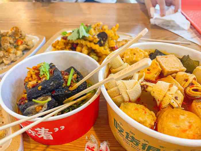 快乐城乐街美食城-"乐街美食城位于九江联盛快乐城五.