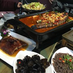 绿茶餐厅人均消费_绿茶餐厅(2)