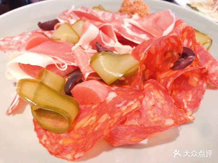 mercedes me 时尚餐厅冷肉拼盘图片 第861张