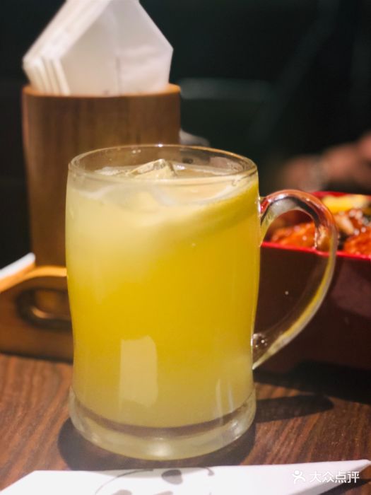 蜂蜜柠檬苏打水