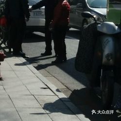 大桥六线万体馆站