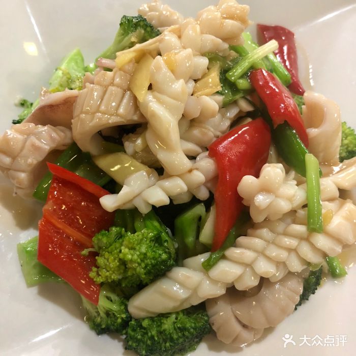 西兰花炒鲜鱿