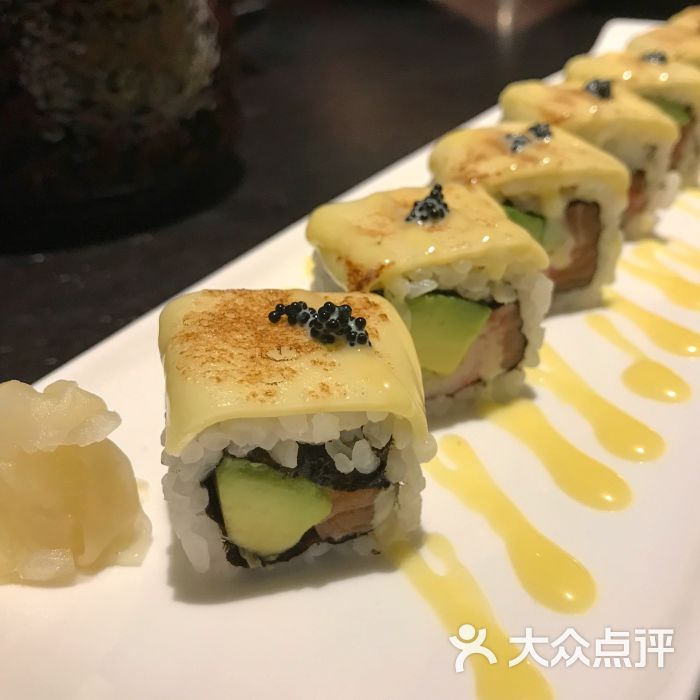 牛油果芝士卷