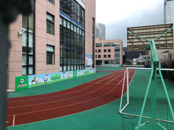 大连市沙河口区颐和星海小学