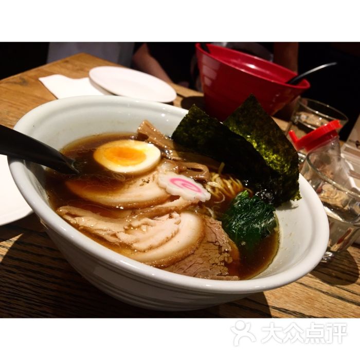 特制日本酱油叉烧拉面