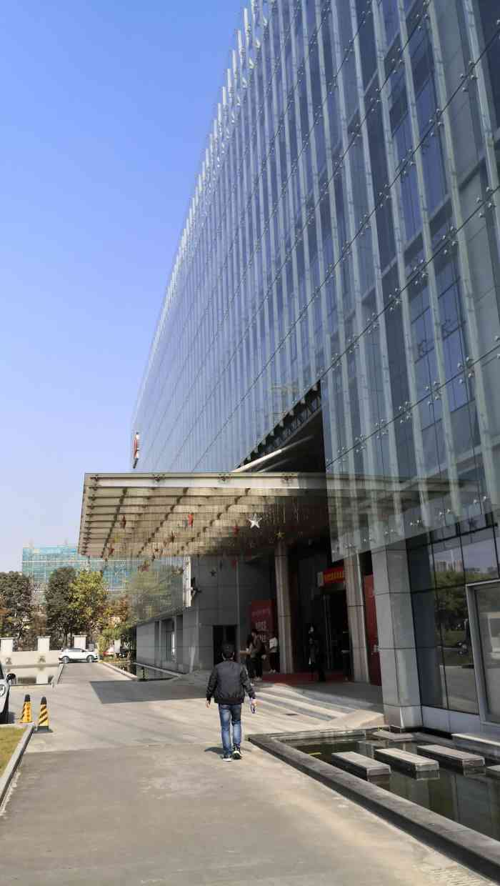 敏华工业城(龙山一路店)-"这边应该是芝华士的工厂;的