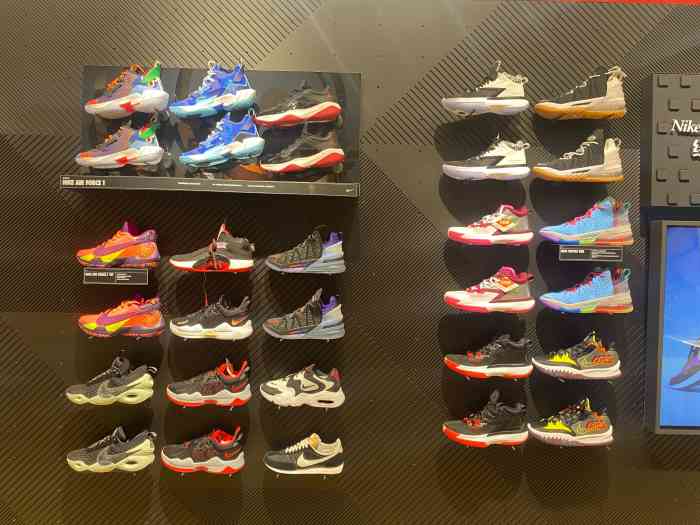 nike beacon 1200(国网智慧广场店)-"好久没来市中心