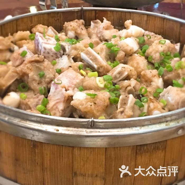 鹭发美食大庄园|传承闽菜三十年竹笼香芋蒸排骨图片 - 第1张