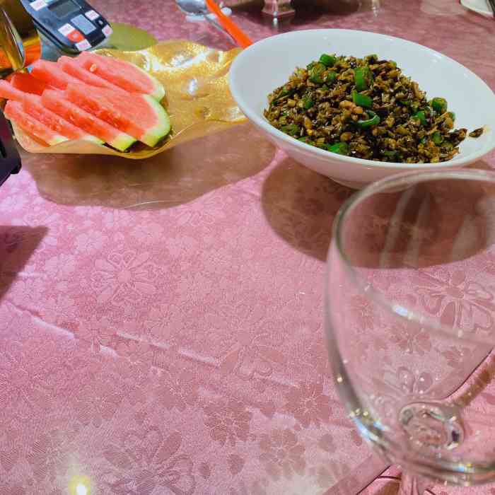 阿俊迎宾楼(朝阳店)-"菜还可以,就是发生个不愉快的事.自带3瓶.
