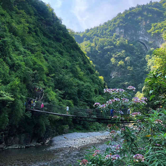 水银河峡谷漂流风景区-"水银河风景区位于贵州桐梓县