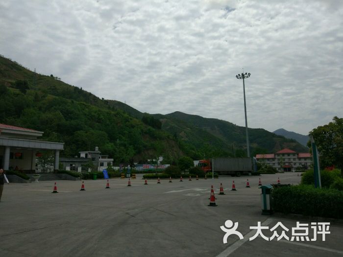 (天竺山服务区)停车场图片 - 第2张
