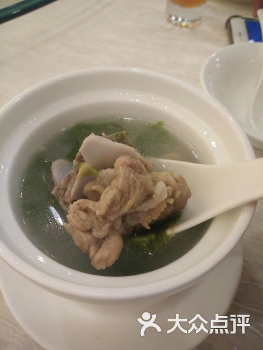 海波菜猪龙骨汤