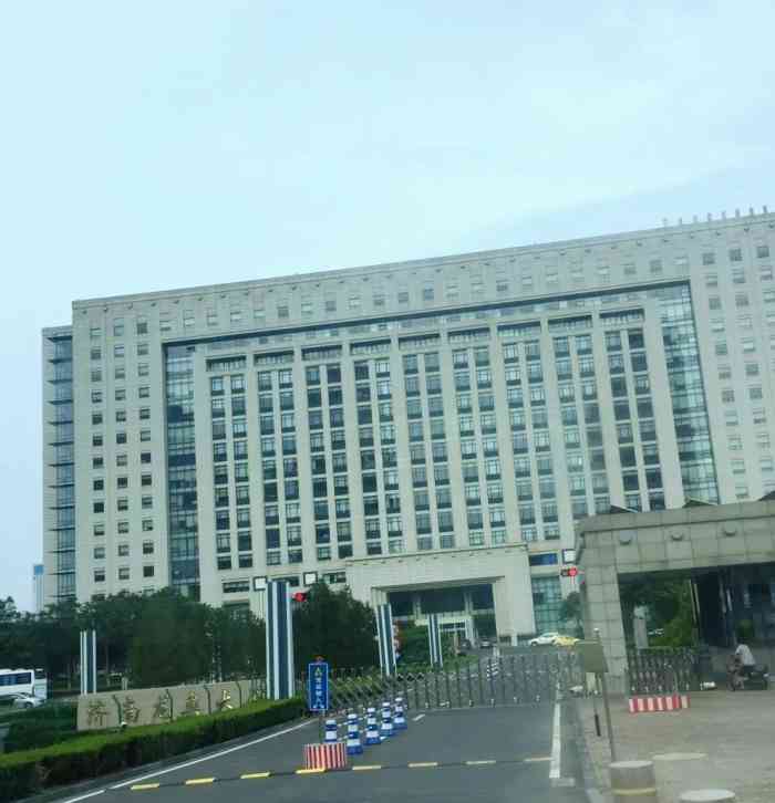 龙奥大厦-北门