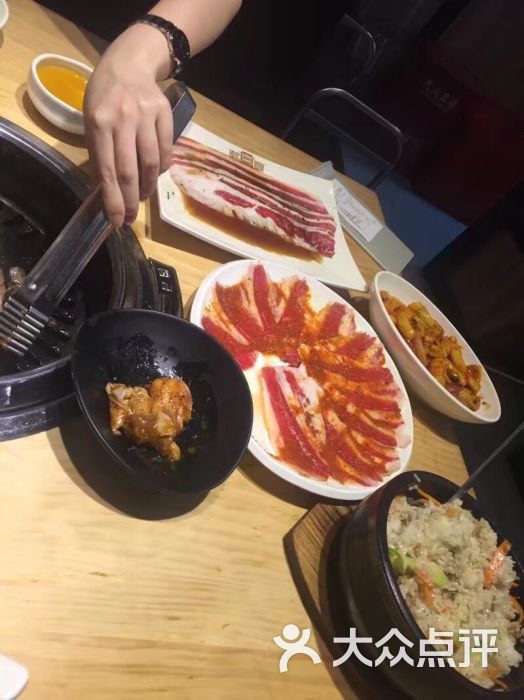 韩宫宴炭火烤肉(海门新文峰店)图片 - 第1张