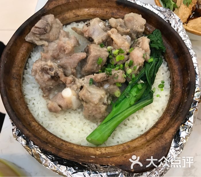 排骨煲仔饭