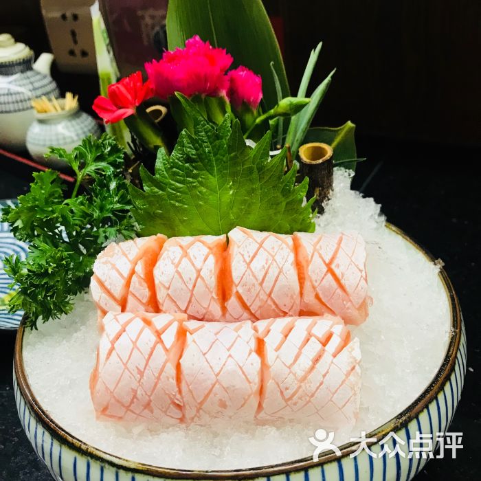 三文鱼腩刺身