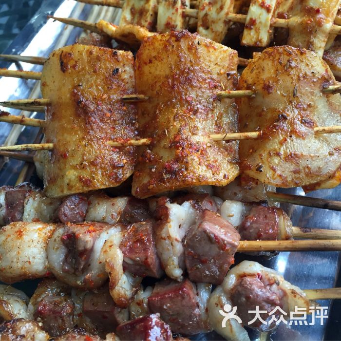 小张烤串店(朝外店) 所有点评                           油包肝:微